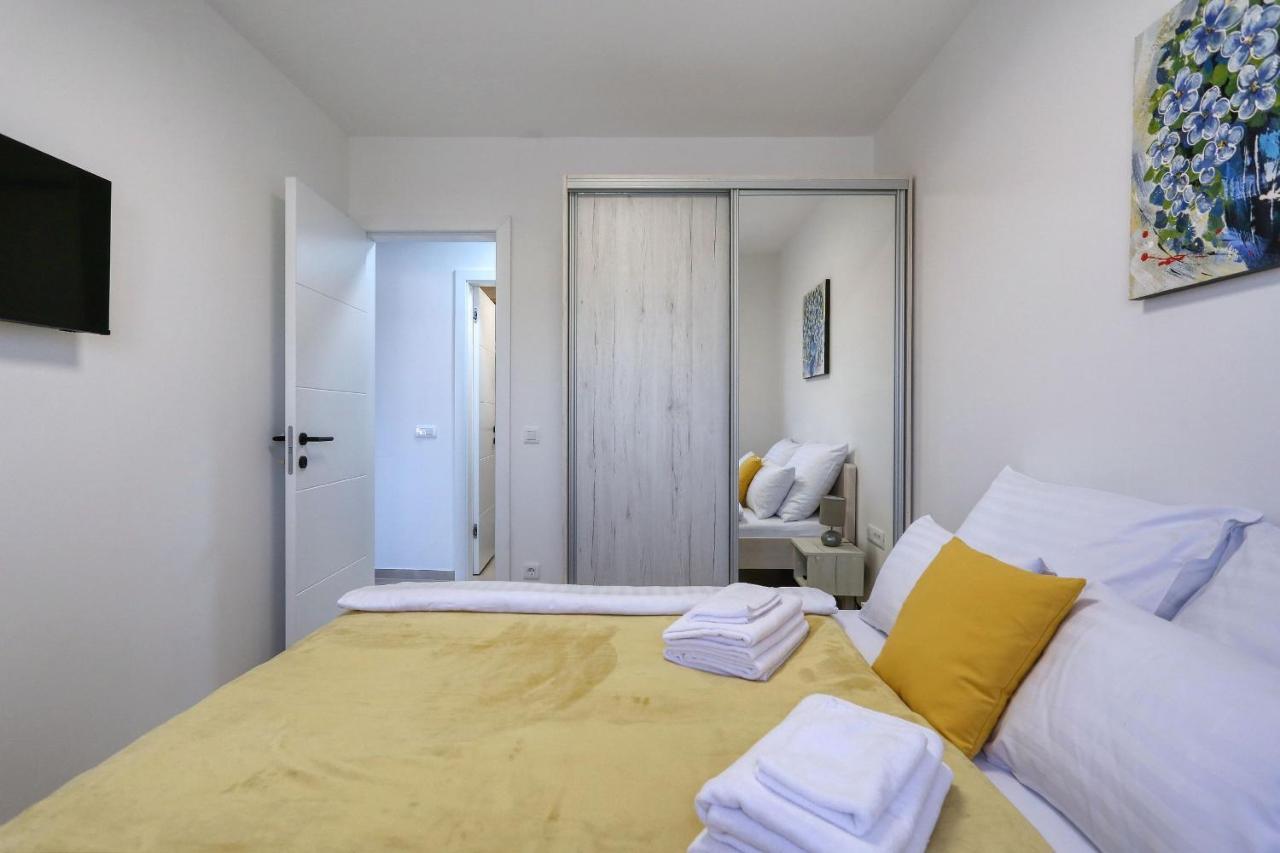 Apartments Bonaca With Jacuzzi ปริฟลากา ภายนอก รูปภาพ